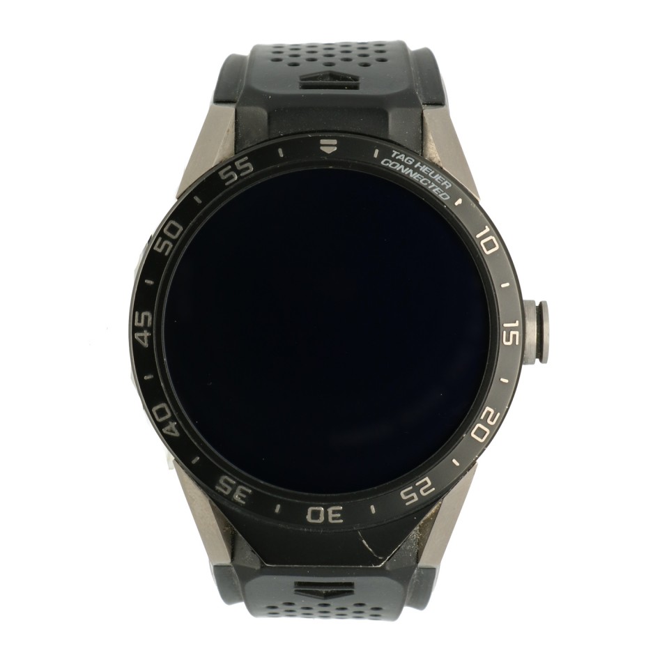 tag heuer titanium connected