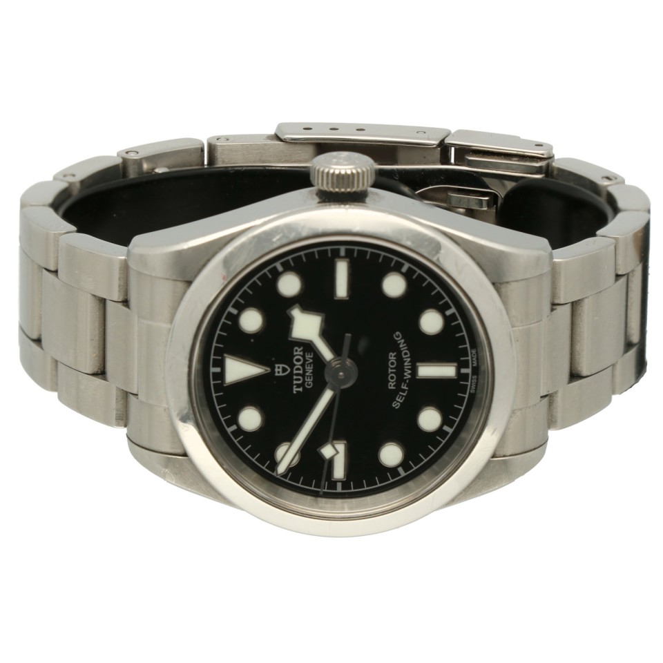 Tudor Heritage Black Bay 32